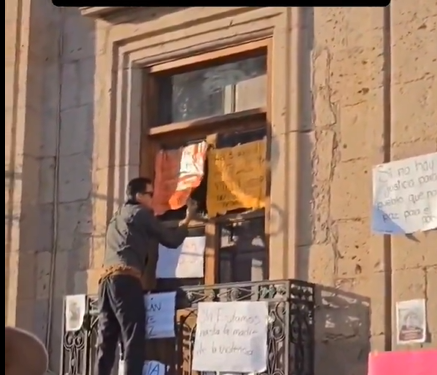 “Claudia no escuchó y el gobierno lo mató”, primera marcha en Michoacán