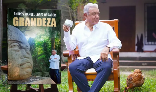 TRAS BAMBALINAS. ¿Alguien sabe cómo se llama ahora AMLO?